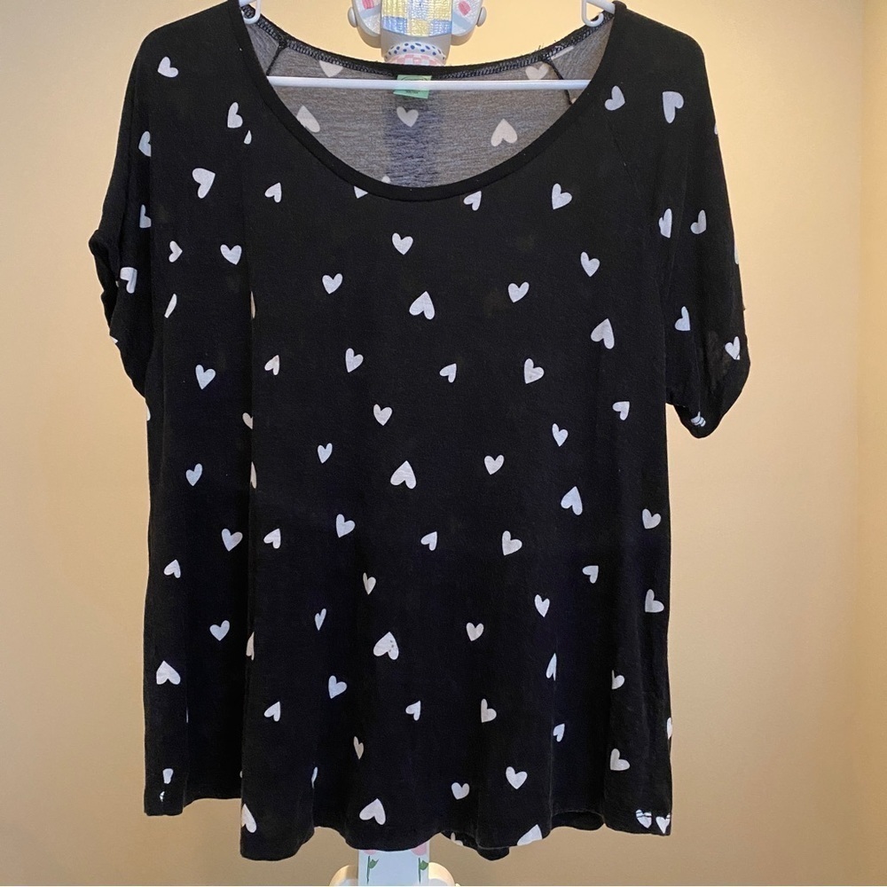 HoneyDew Intimates Womens Med Pajama Top Soft Black Printed Hearts Short Sleeve